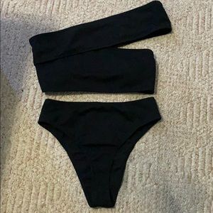 Black One Shoulder Bikini